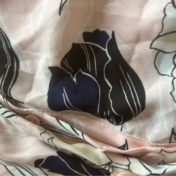 Banana Republic floral blouse - Picture 7 of 8